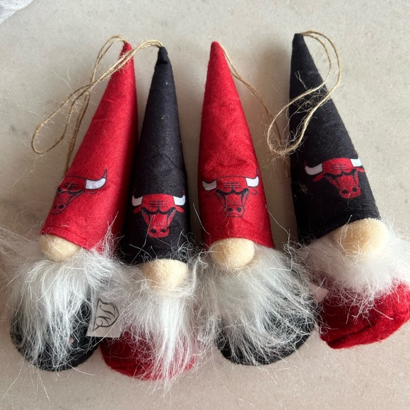 NBA Chicago Bulls Gnomes ornament - Picture 1 of 3
